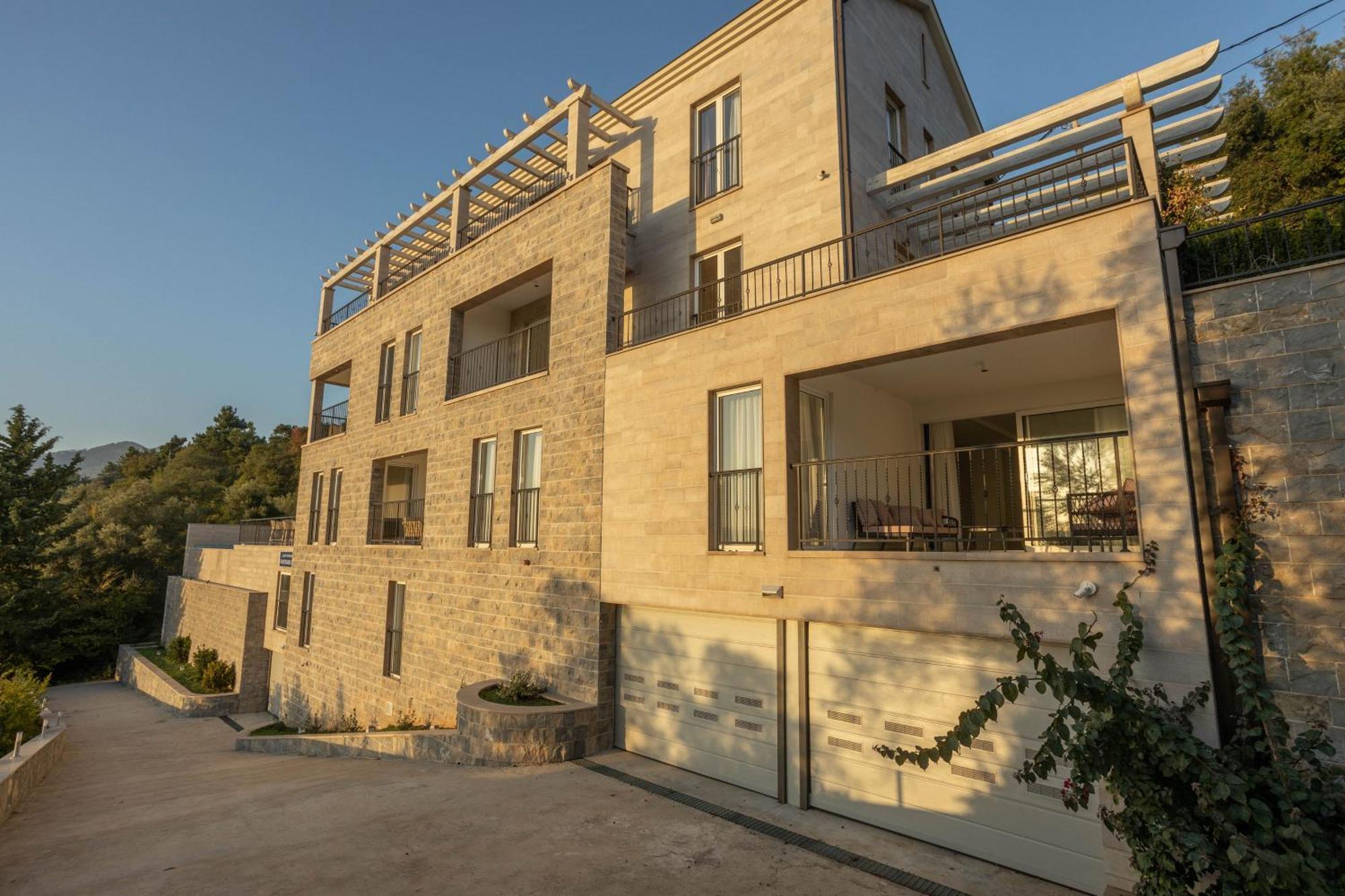 Panorama Bay Luxury Apartments Kotor Buitenkant foto